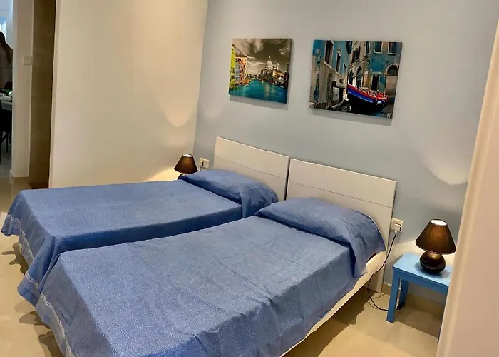 Centre Maisonette 아파트